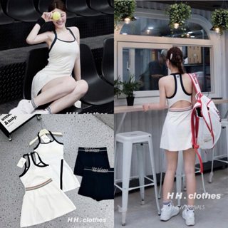 Váy umi khoét lưng cổ yếm xẻ vạt kèm quần