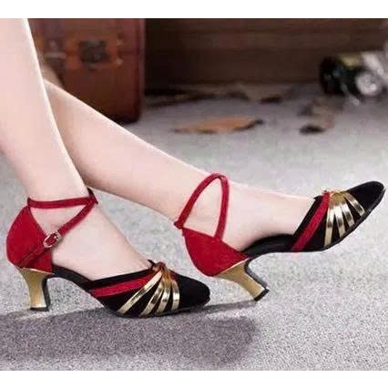 Giày khiêu vũ bít mũi 5cm màu đỏ phối dây vàng ánh cao cấp