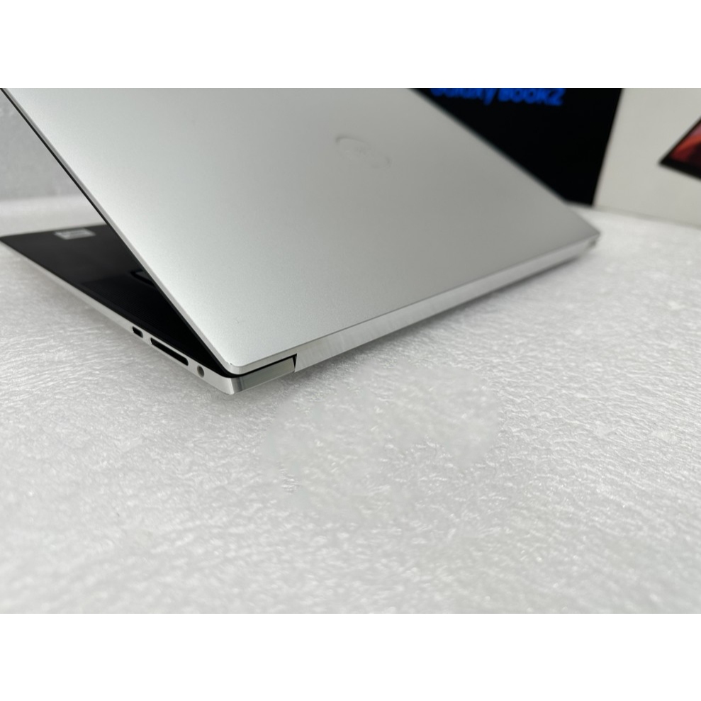 Dell XPS 9500 i9 10885H VGA GTX 1650 Ti 32G 1Tb 15.6-Inch