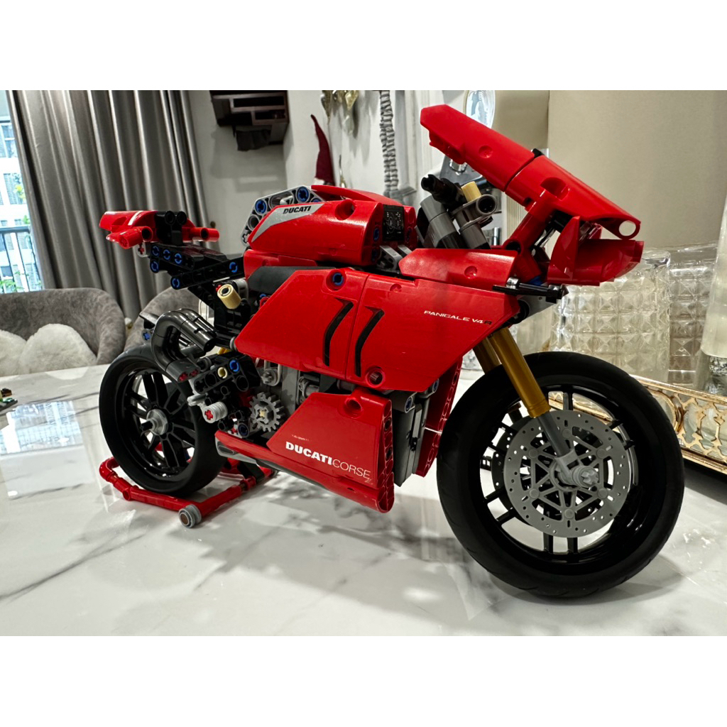 LEGO Technic Ducati Panigale V4 42107 – Đã Lắp Ráp - Hàng chính hãng