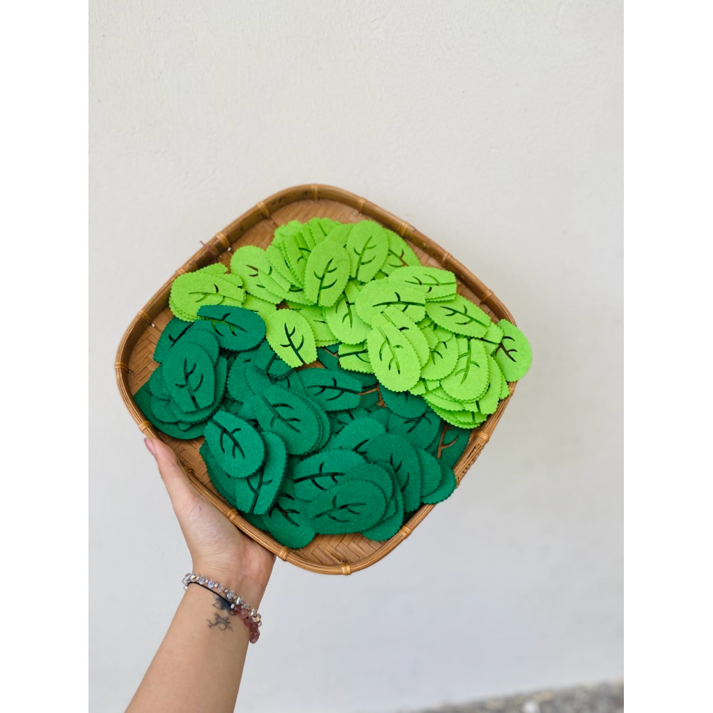 Sét 50 lá viền tròn bằng vải nỉ trang trí mầm non