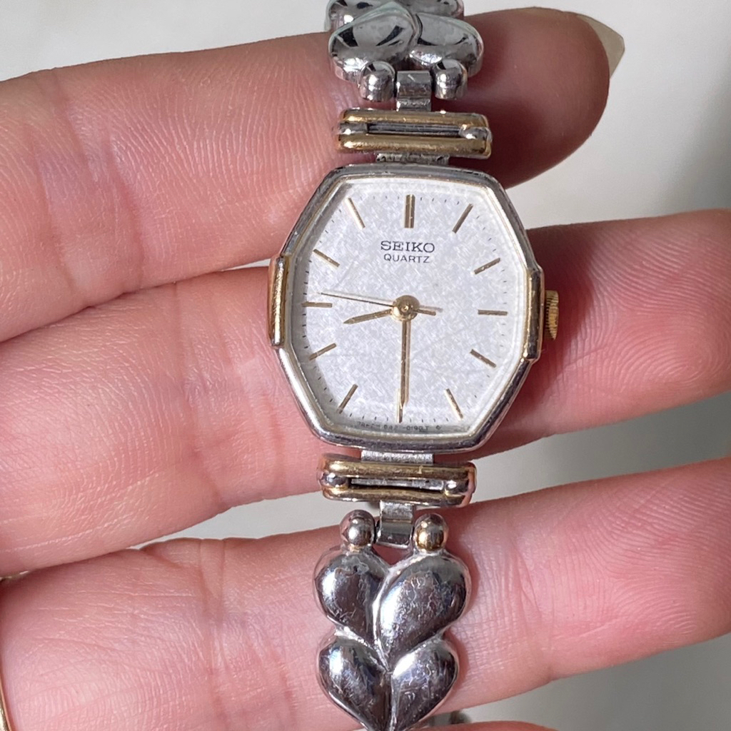 Đồng hồ lắc Seiko mặt xước 2hand Nhật
