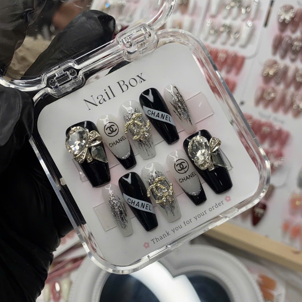Nail Box Hot Trend 2025 - Đa Dạng Mẫu Mã Nude, Đỏ, Trắng, Đính Đá, Nơ, Họa Tiết Xinh Xắn Móng Giả | BigBuy360 - bigbuy360.vn
