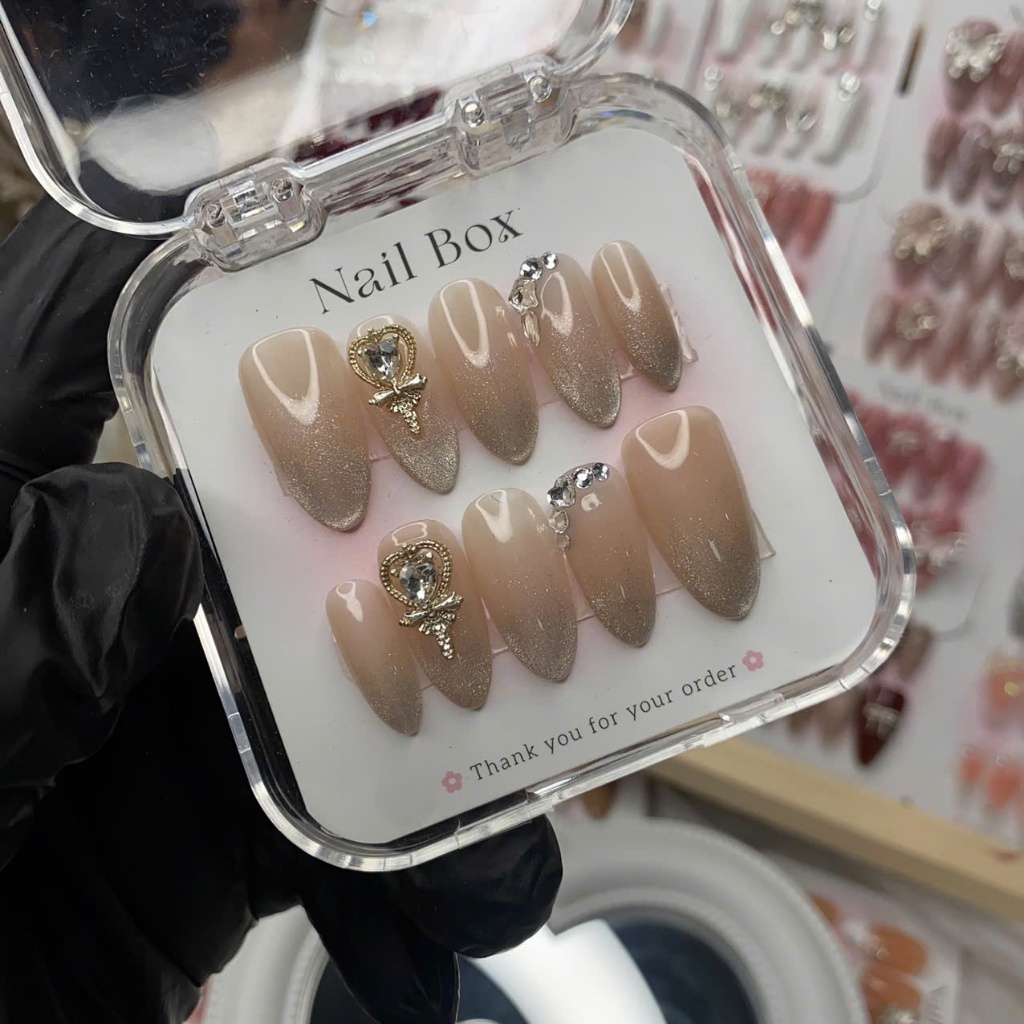 Nail Box Hot Trend 2025 - Đa Dạng Mẫu Mã Nude, Đỏ, Trắng, Đính Đá, Nơ, Họa Tiết Xinh Xắn Móng Giả | BigBuy360 - bigbuy360.vn