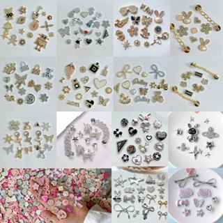 Bộ Sticker Jibbitz Charm Trang Trí Theo Chủ Đề (Đã Sẵn Nút Gắn Vào Dép) Nhiều Mẫu Lựa Chọn gắn giày dép sục cross