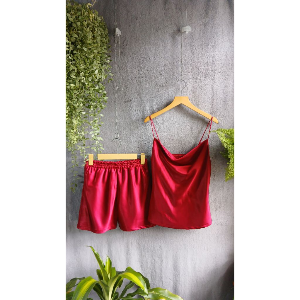 ✨SET ĐỒ MẶC NHÀ PHI BÓNG MỀM MẠI – ÁO YẾM CỔ ĐỔ & QUẦN SHORT ĐỎ ĐÔ SANG TRỌNG, SIZE S 40-45kg Mặc Vừ
