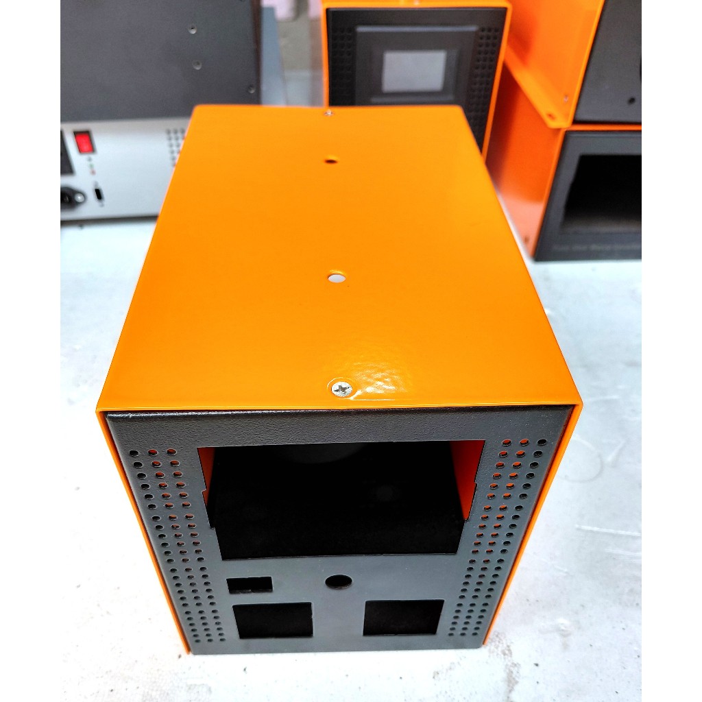  Vỏ thùng CNC lắp inverter năng lượng mặt trời 150 x 180 x 240mm  cam đen  