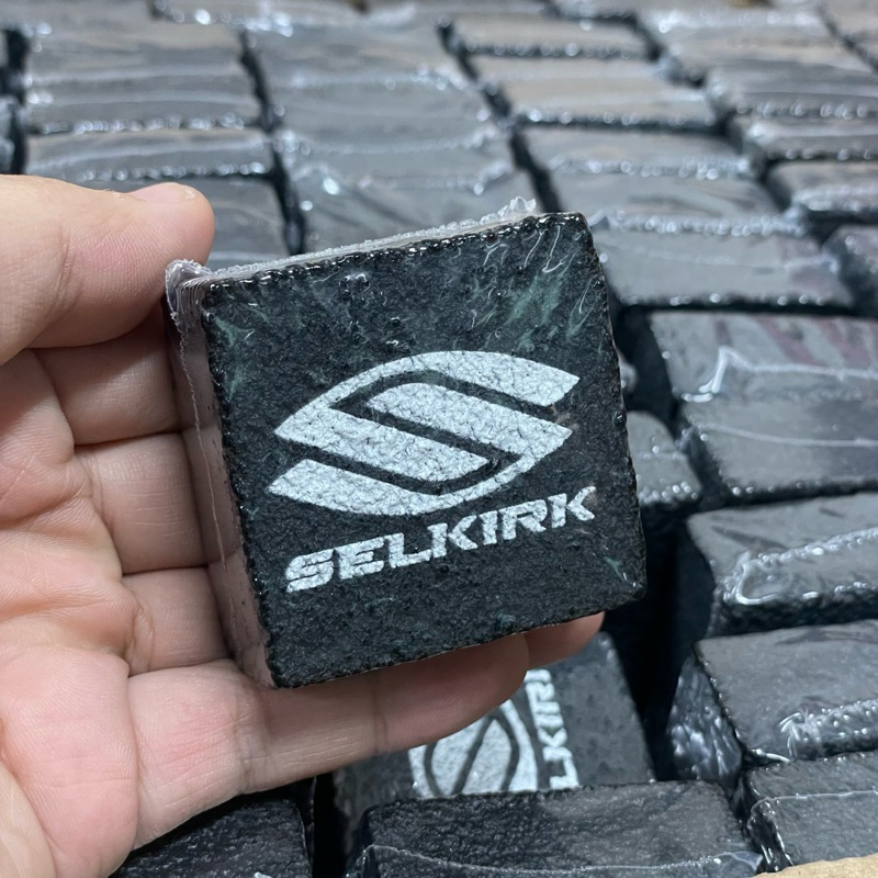 cục tẩy vệ sinh mặt vợt SELKIRK