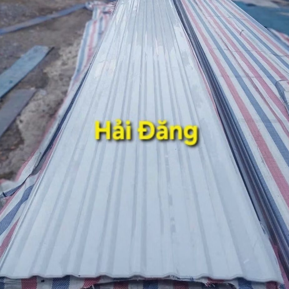 KHổ Rộng 1,05m x Dài 2m x dày 8zem.Tấm nhựa POLY màu TRẮNG SỮA che nắng mưa..Tôn nhựa poly dạng Sóng