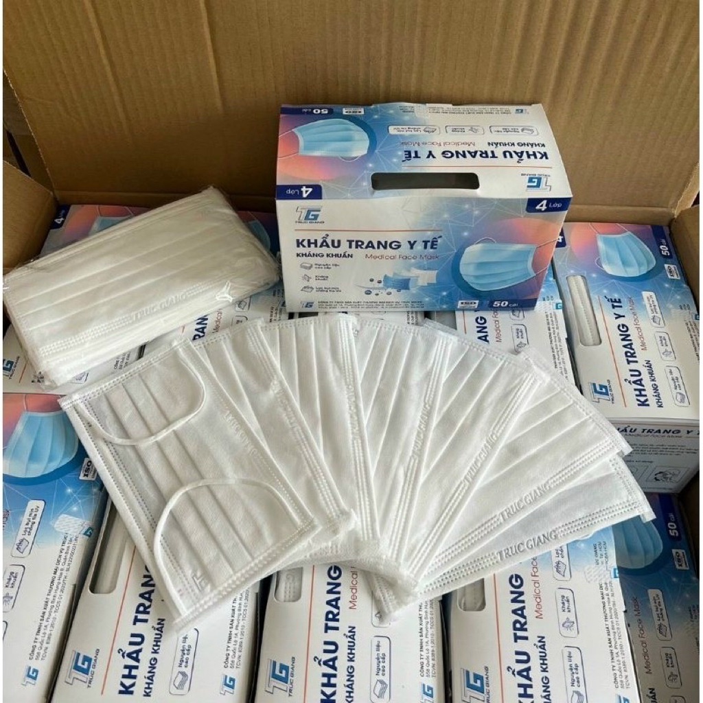 50 cái khẩu trang 4 lớp ( người lớn màu trắng)