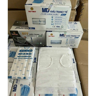 50 cái khẩu trang 4 lớp ( người lớn màu trắng)