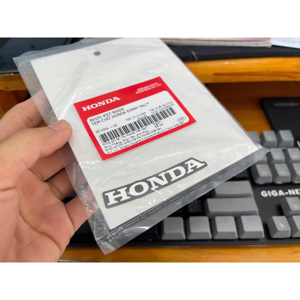 Tem Honda đuôi dè sau Future 125 zin ( 65mm ) ( miếng ) 86101KYZ900ZA