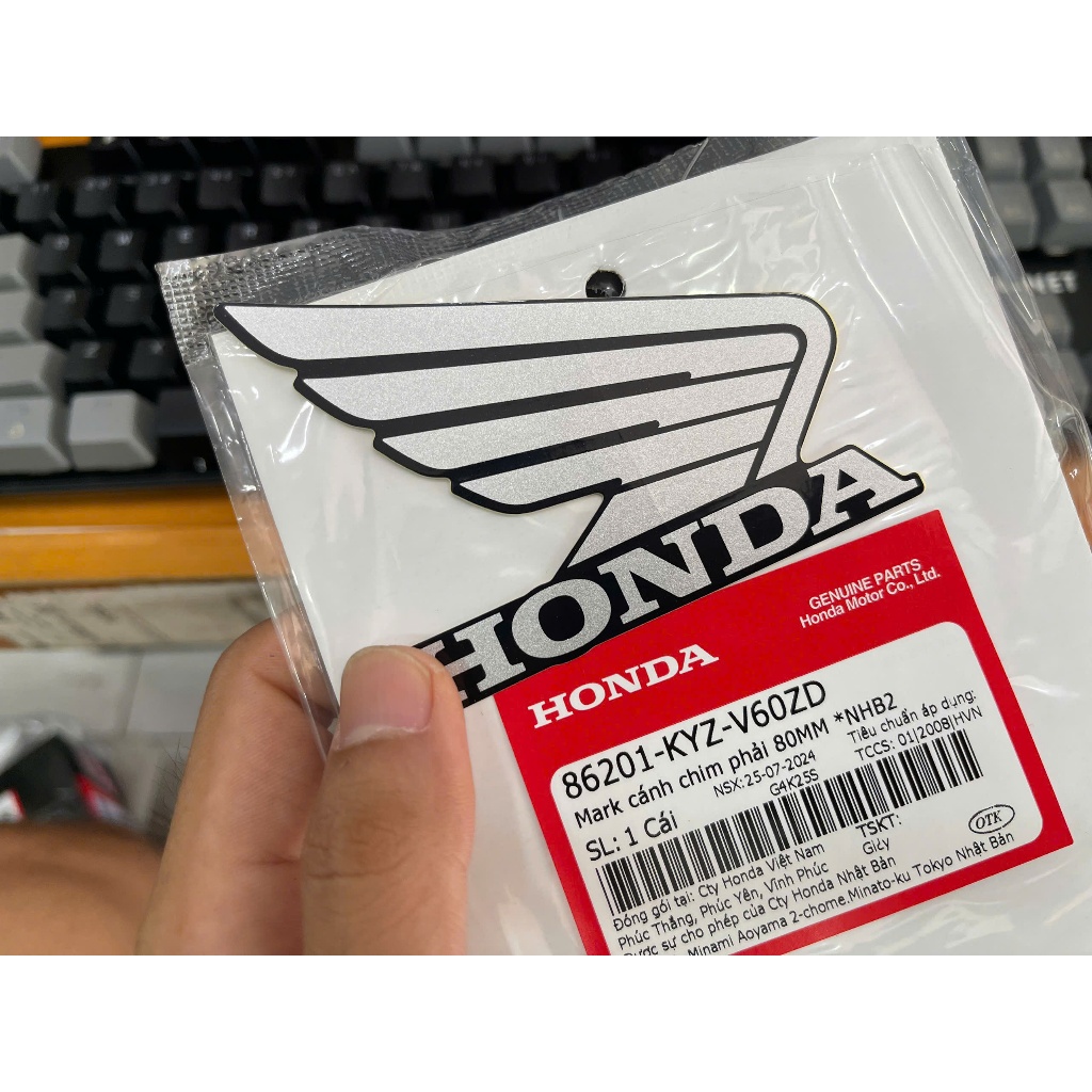 Tem cánh chim Future 125 Đen Phải zin ( miếng ) 86201KYZV60ZD