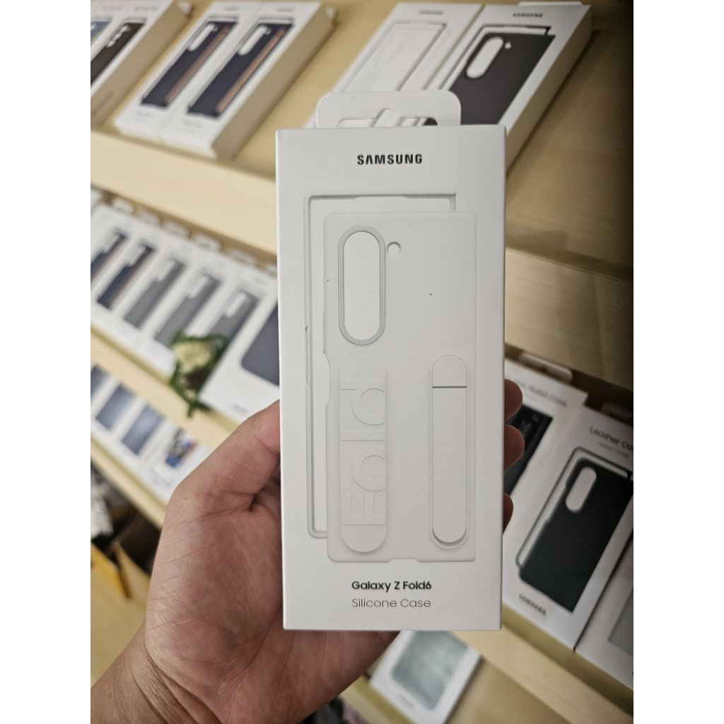 Ốp Lưng Đứng Kèm Dây Galaxy Z Fold 6. Hàng Chính Hãng Nguyên Seal