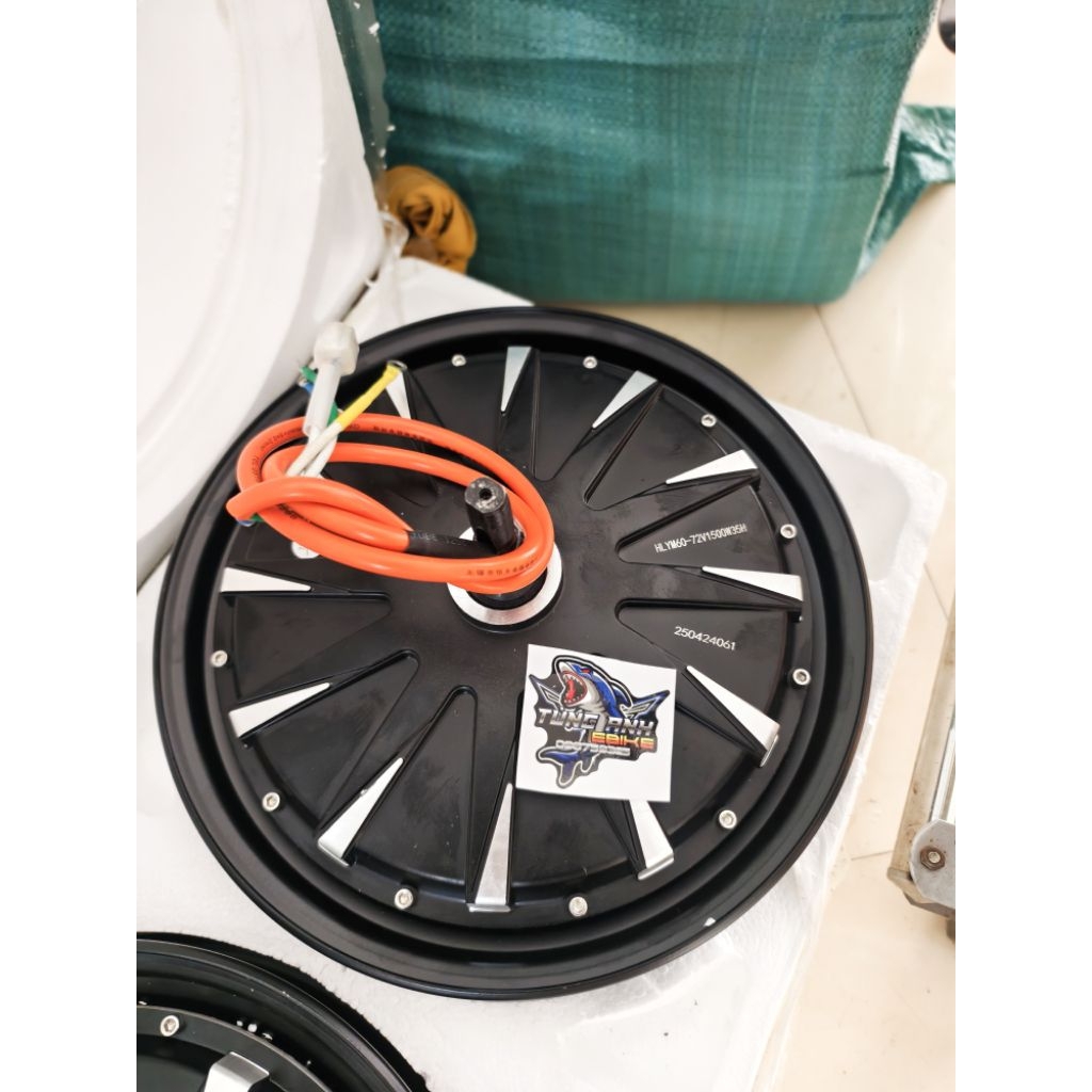 Động cơ xe điện 1500W vành 12 có đủ ốc, bát phanh và lốp