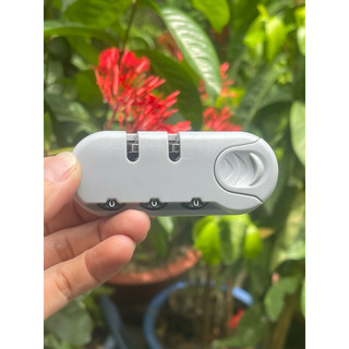 Khoá số vali