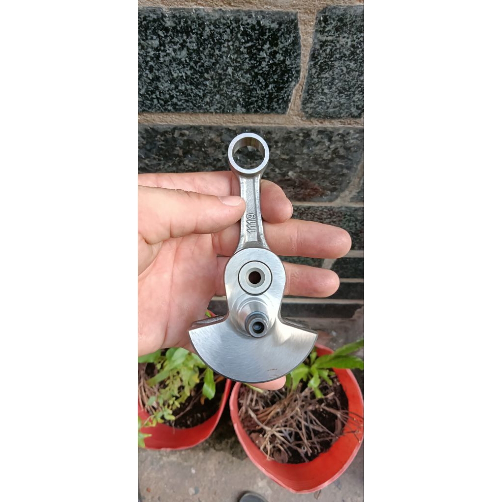 Tay Dên ( trục khuỷu ) Máy Cưa Xích Stihl 381