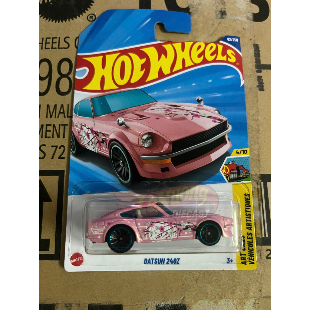 LeHuong Diecast - Xe Hot Wheels Datsun 240Z (Pink) Case M 2025