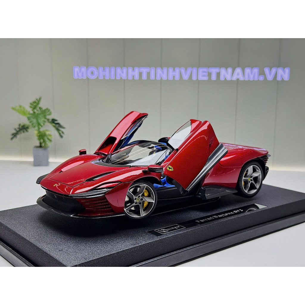 XE MÔ HÌNH FERRARI SP3 DAYTONA BOX LUXURY,TỶ LỆ 1/18 BBURAGO