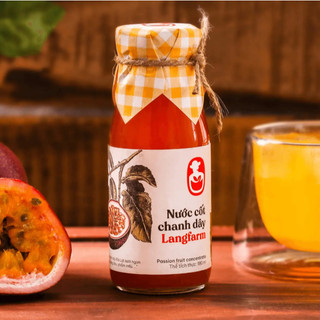 Nước cốt Chanh Dây L'angfarm chai thủy tinh 180ml Được chế biến từ trái cây tươi ngon.