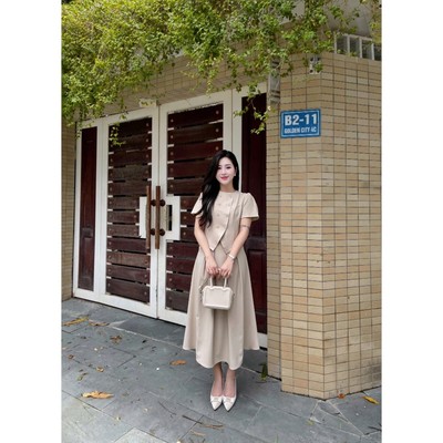 Set công sở mã 285, set gồm áo kèm chân váy xòe 80cm dáng dài thanh lịch