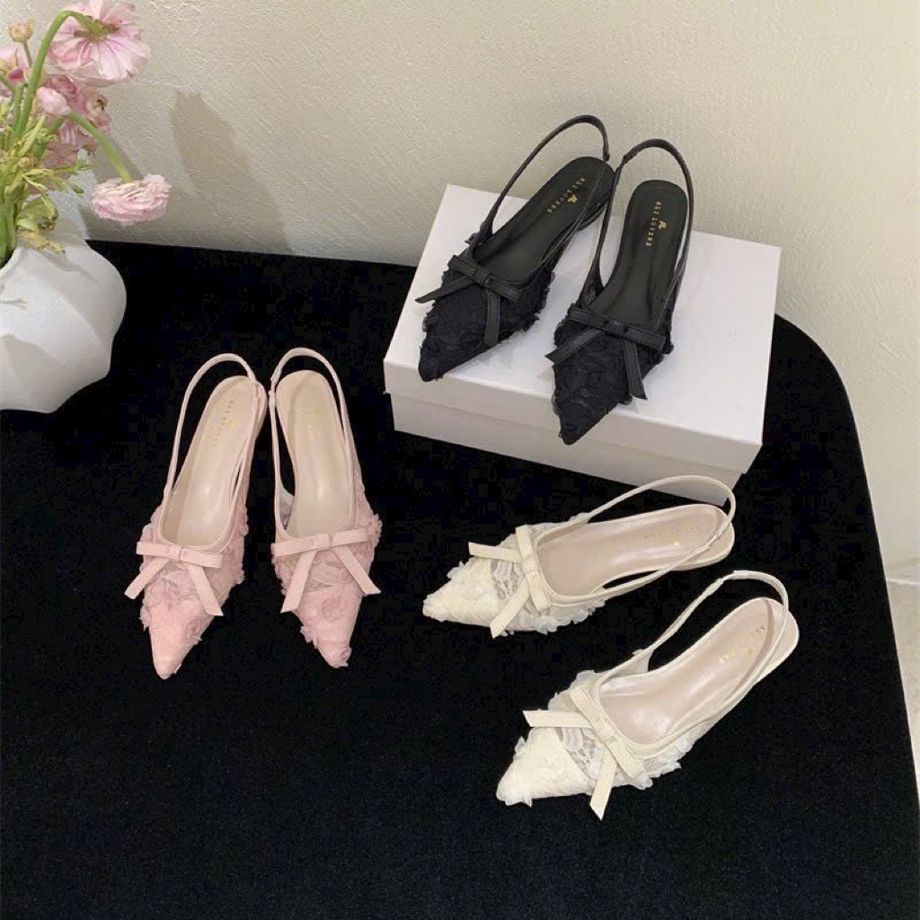 Giày búp bê nơ mũi nhọn chất ren nổi hoa hồng