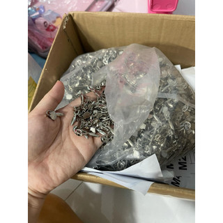 50 củ khoá may chăn ga gối nệm,số3(mua sỉ giá 400₫)