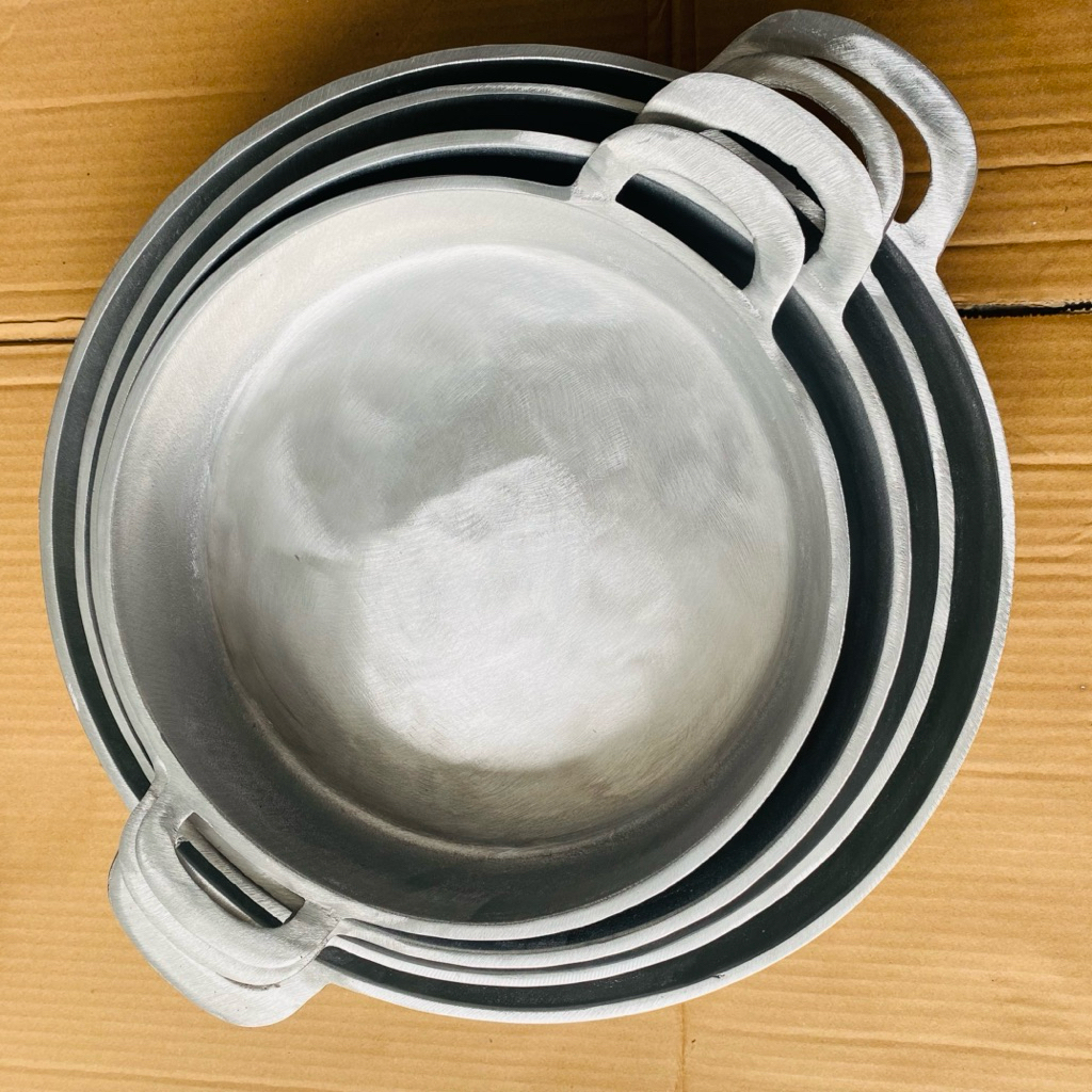 Chảo gang đúc nguyên khối, chảo gang đáy bằng size 26-29-32-36 Cm.