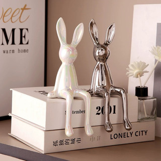 Thỏ tai dài ngồi giá sách, kệ tủ decor độc đáo bằng sứ sang trọng