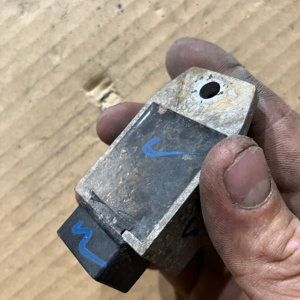 cụm sạc zin của kymco like  lắp vừa chung các đời kymco like, kymco candy hi  (hàng zin tháo xe)