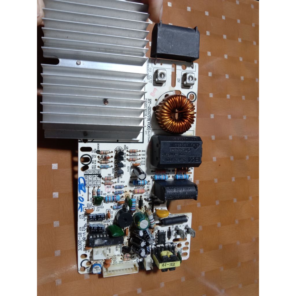 mạch nguồn bên từ bếp đôi Kangaroo KG498N, KG499N tháo bếp còn đẹp. có 3 loại bo mạch khác nhau về m