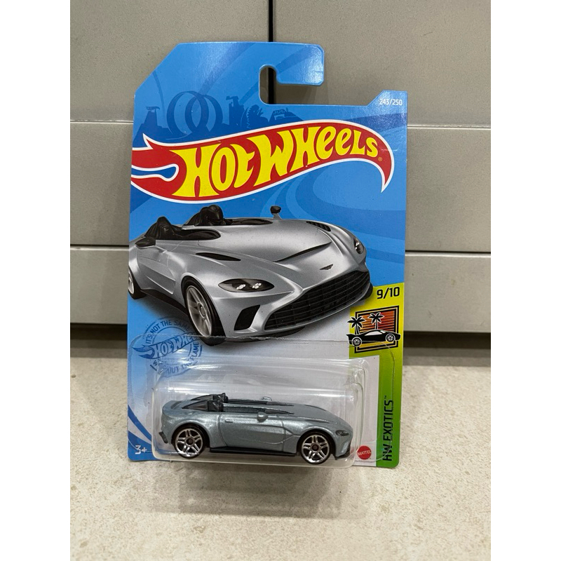 Xe mô hình đồ chơi cơ bản Hotwheels 1:64 - Aston Martin V12 Speedster