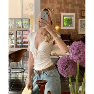 Áo thun croptop nữ cổ V sâu tay ngắn sexy gợi cảm viền ren thắt nơ tôn dáng phong cách hè cá tính mặc đi chơi  [ E_A29 ]