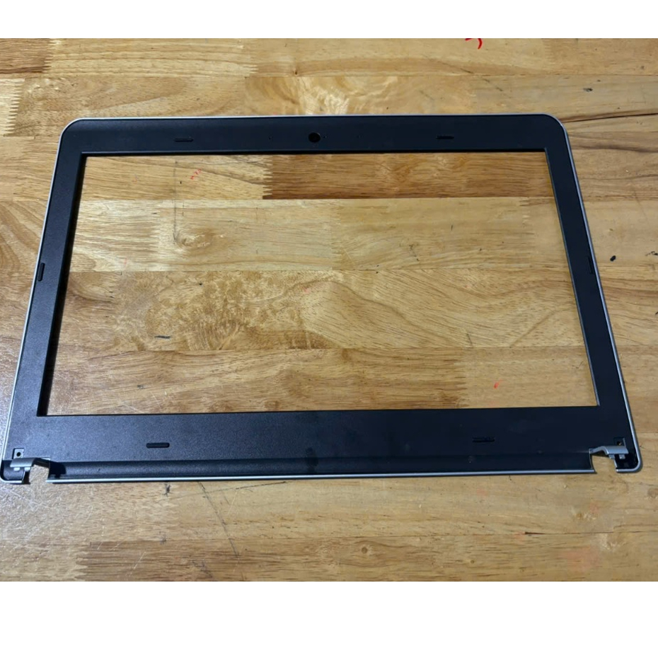 Vo Mat B lenovo E440