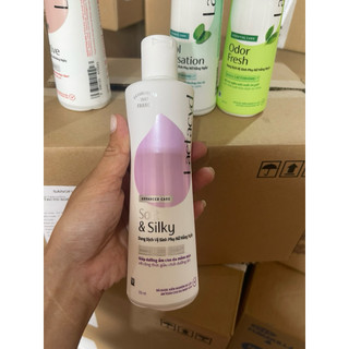 Dung dịch vệ sinh phụ nữ Lactacyd 250ml