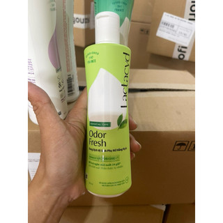 Dung dịch vệ sinh phụ nữ Lactacyd 250ml