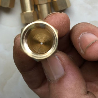 Béc rửa xe bằng đồng