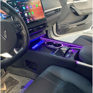  Hộp tỳ tay ô tô cho Vinfast VF6 mẫu new 2025- cắm đầu tẩu zin của xe tặng kèm 4 led gầm ghế 