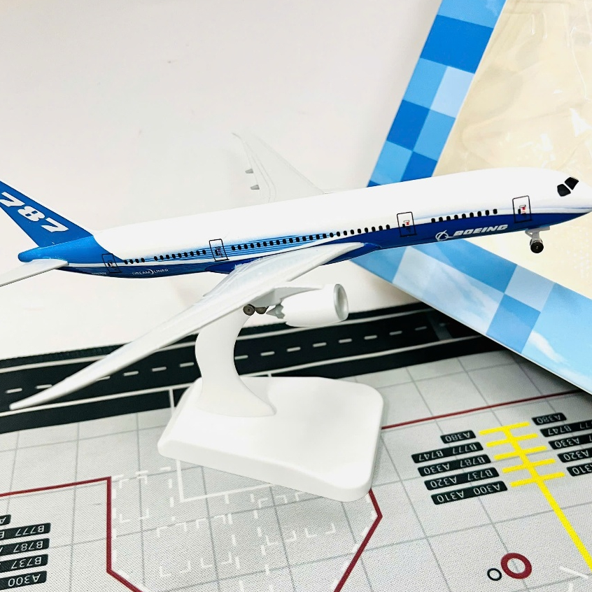 Máy Bay Boeing 787 Dreamliner (B787-8) Mô Hình Kim Loại Cao Cấp Có Bánh Xe Đúc Khuôn Tỉ Lệ 1:400