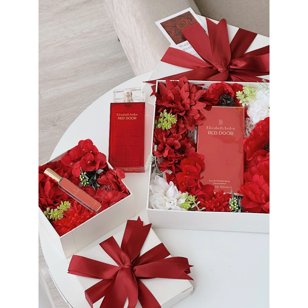 Nước hoa chính hãng 𝐄𝐋𝐈𝐙𝐀𝐁𝐄𝐓𝐇 𝐀𝐑𝐃𝐄𝐍 𝐑𝐄𝐃 𝐃𝐎𝐎𝐑 𝐄𝐃𝐓