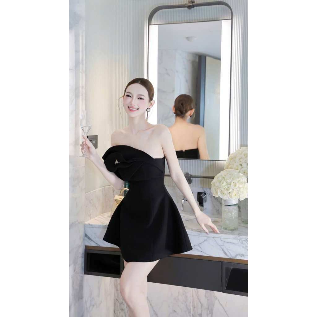 Đầm Cocktail Đen Lệch Vai Thiết Kế Hoa 3D – Sang Trọng & Quyến Rũ - 1994 DRESS