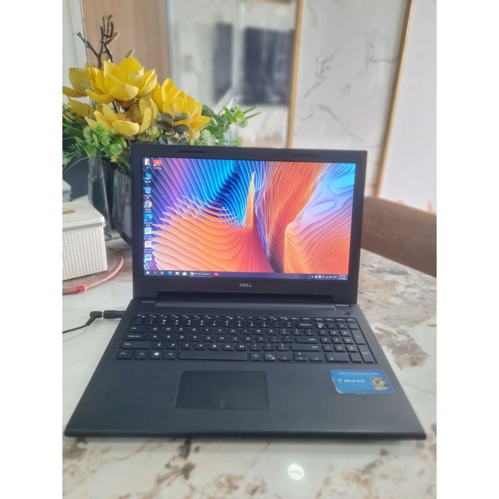laptop dell i3 gen 5, ram 4g , ổ hdd 320g, màn to 15.6inh full hd lỗi nhẹ sáng viền. hư pin gim sạc 