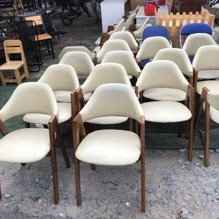 Ghế chữ A; Ghế ăn/Ghế gỗ có tay lưng bọc nệm êm ái