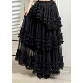 Chân váy ren nhiều tầng dáng dài xòe bồng bềnh như công chúa