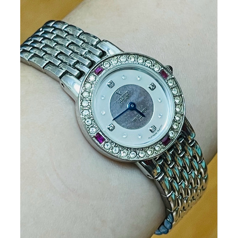 Đồng hồ Valentino Domani Ý niềng đính Ruby  siêu đẹp.