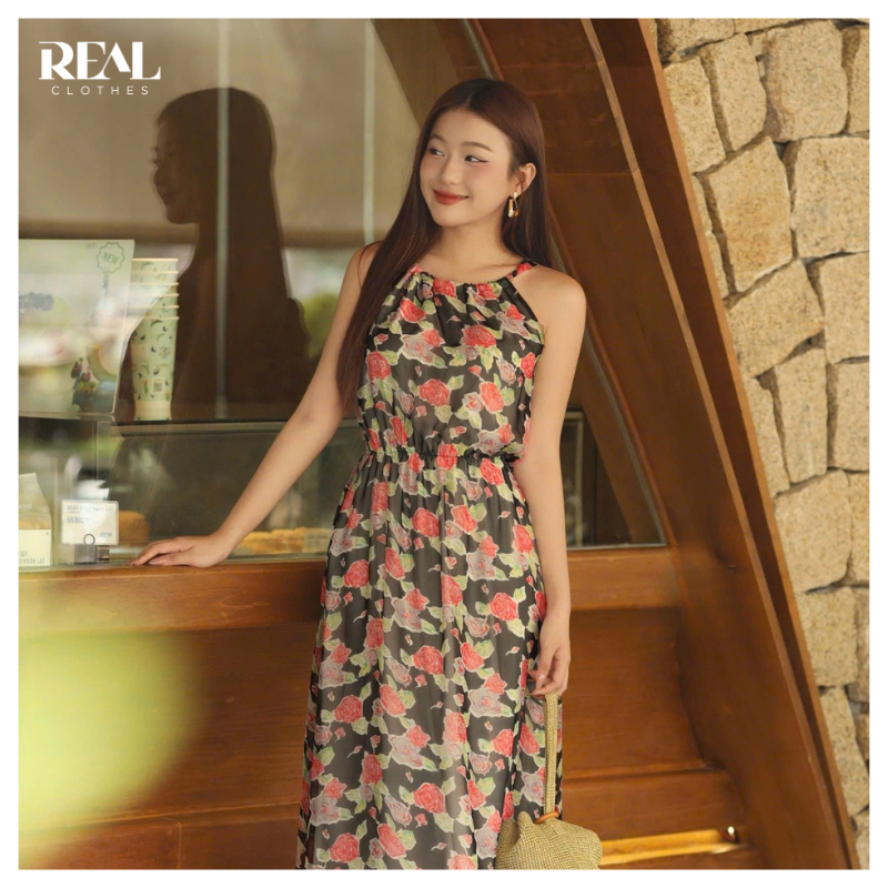 Đầm maxi yếm hoa đen REAL CLOTHES, có lót, ít nhăn