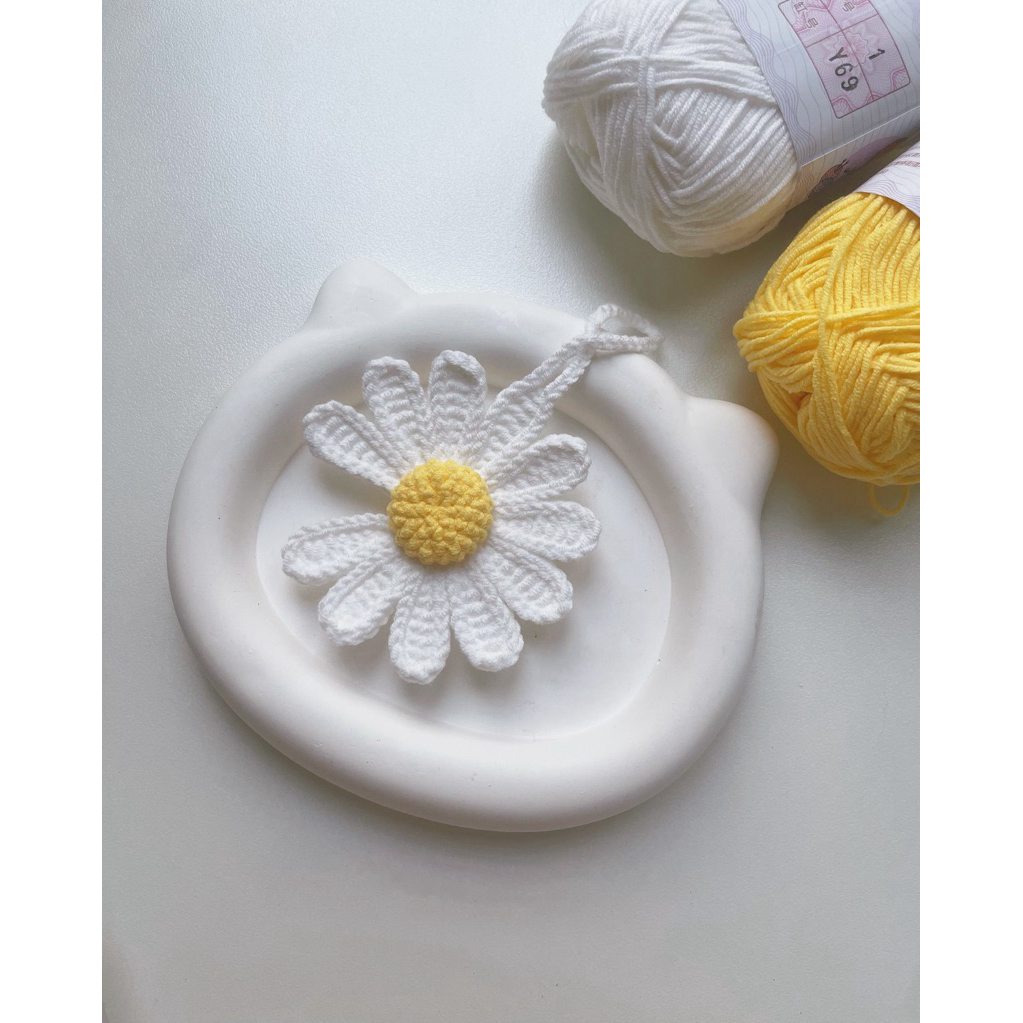 Móc khoá hoa cúc bằng len handmade