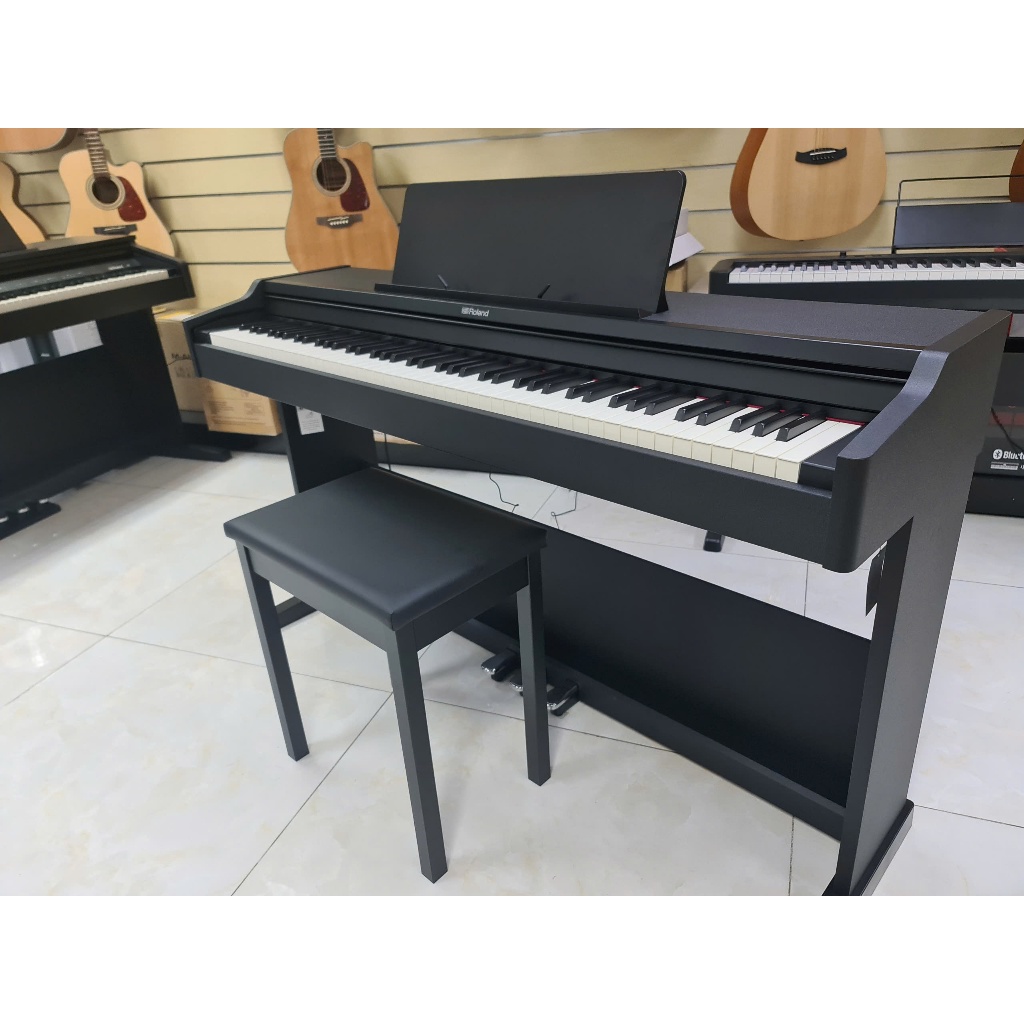 Đàn piano điện Roland RP107 thích hợp dành cho người mới bắt đầu học, là món quà mà nhiều bố mẹ tin 