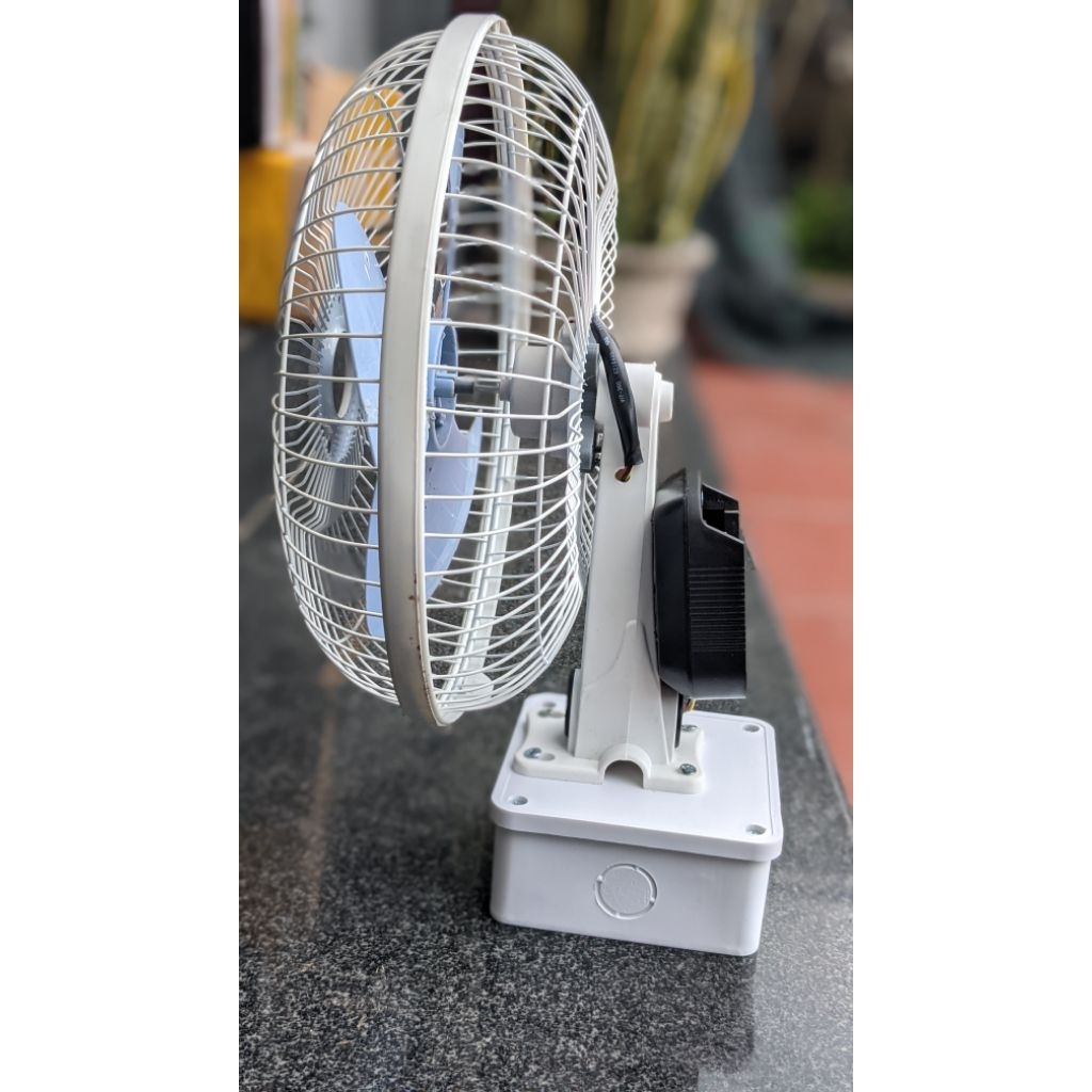 Quạt Không chổi than B2 cánh senko dùng chân pin phổ thông M21, cắm pin áo điều hòa 12v