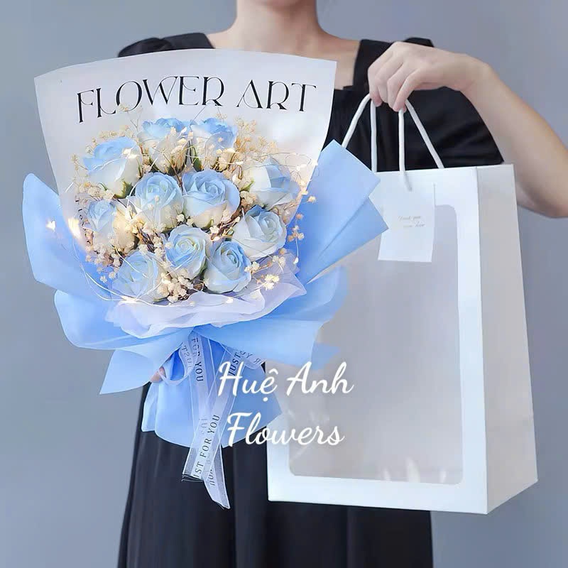 BÓ HOA SÁP MIX BABI KHÔ P99 11B PHOM 45CM KÈM TÚI HỘP THIỆP ĐÈN